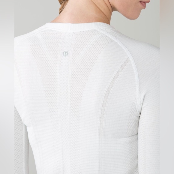 Lululemon Swiftly Tech Long Sleeve Crew
Heathered White, Sz 8 - Picture 5 of 13